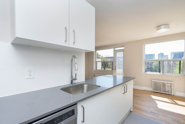 Building Photo - 25 Eccleston Dr