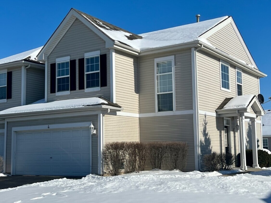 1462 Legacy Dr, DeKalb, IL 60115 Townhome Rentals in DeKalb IL