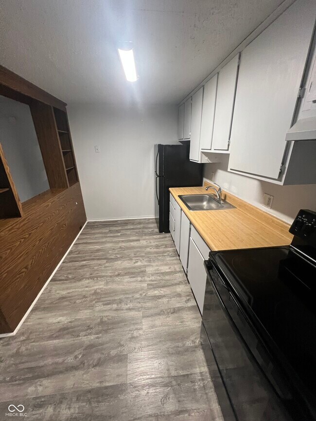 Foto del edificio - 2000 Indianapolis Rd