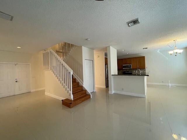 Foto del edificio - 1156 Chinaberry Dr