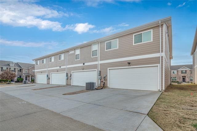 Foto del edificio - 2212 Davenport Dr