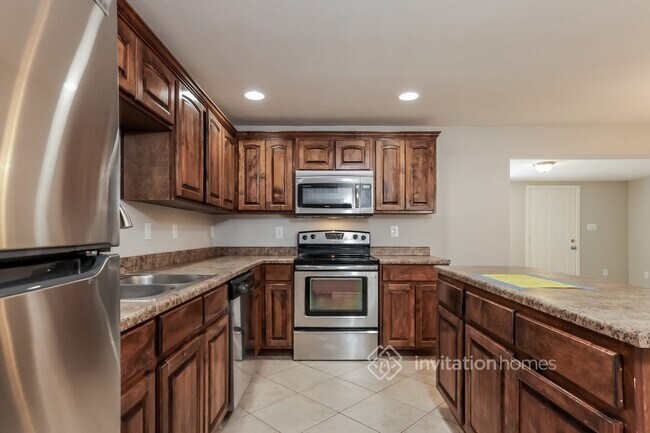 Building Photo - 3515 E Friess Dr