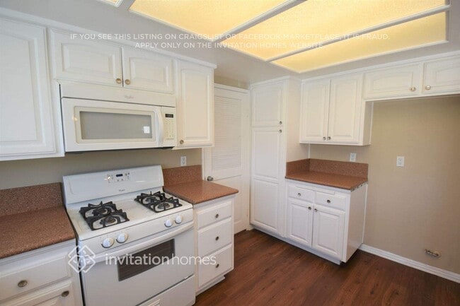 Foto del edificio - 5394 Trail Canyon Dr