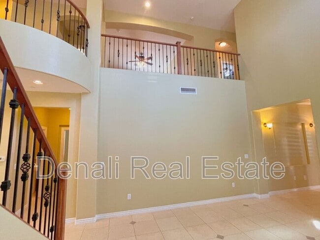Building Photo - 13449 N Barlassina Dr
