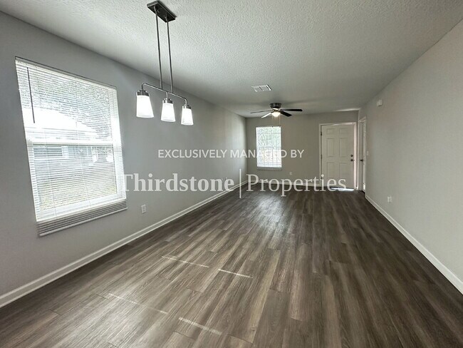 Foto del edificio - 2159 Melson Ave