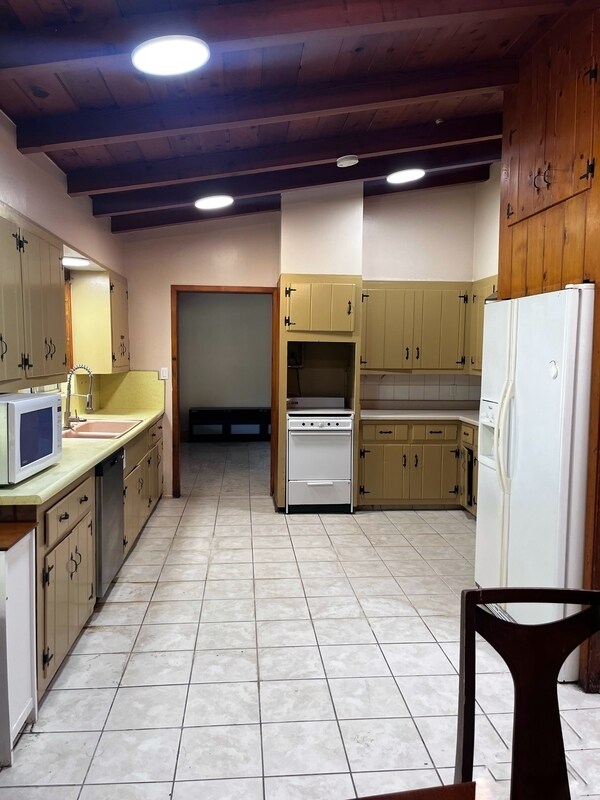 Building Photo - 2020 Euclid Ave