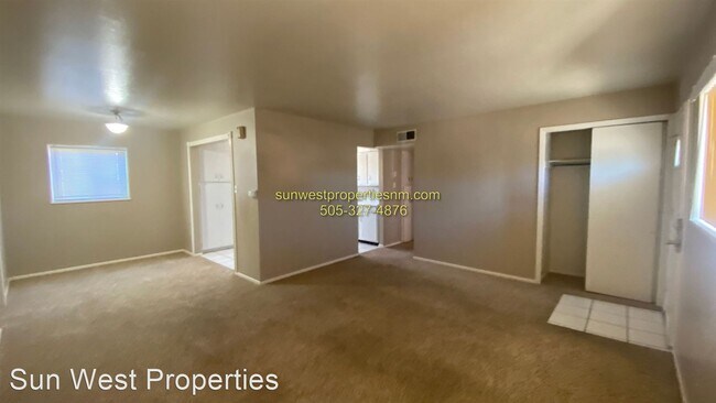 Building Photo - 3 br, 1.5 bath House - 1509 N. Carlton