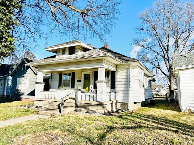 Building Photo - 2503 Garfield Ave
