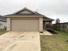 Building Photo - 18746 Mercer Fls Dr