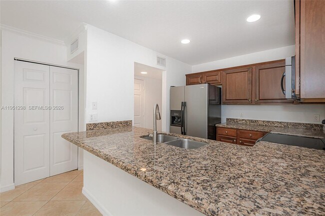 Foto del edificio - 1000 Palm Trail