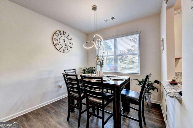 Foto del edificio - 5336 Barberry Ave