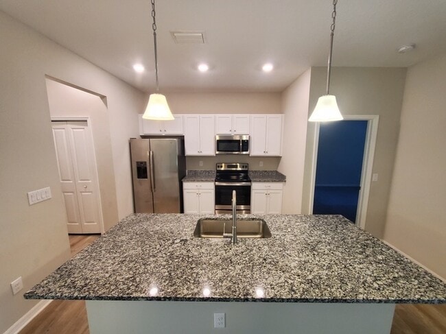 Building Photo - 4165 Twinbush Terrace