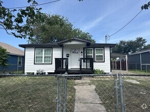 Building Photo - 1033 Post Ave