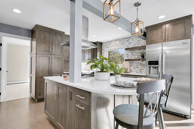 Foto del edificio - 28585 Evergreen Manor Dr