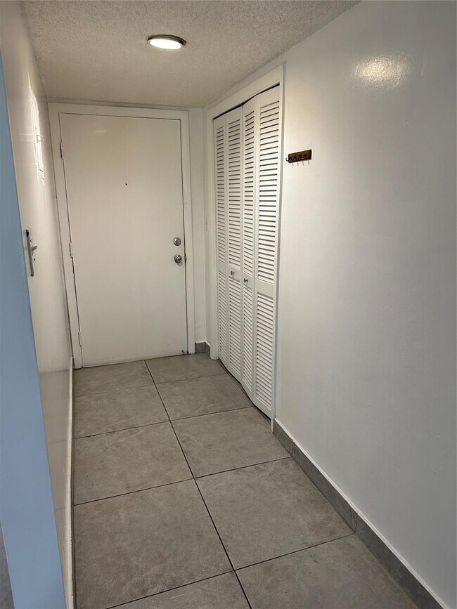 Foto del edificio - 4117 NW 88th Ave