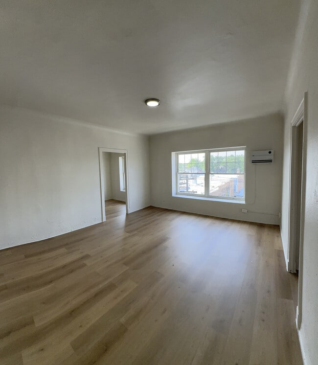 Foto del edificio - 3302 Kenilworth Ave