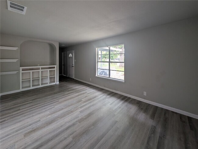 Foto del edificio - 3153 Baybrook Dr