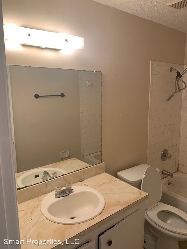 Primary Photo - 2 br, 1.5 bath House - 2405 Idlewild Street