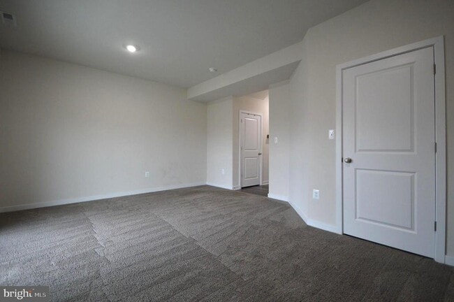 Building Photo - 44 Marineris Cir