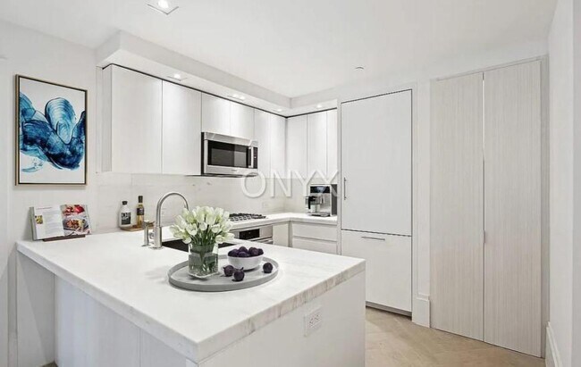 Building Photo - 2 bedroom in NEW YORK NY 10005
