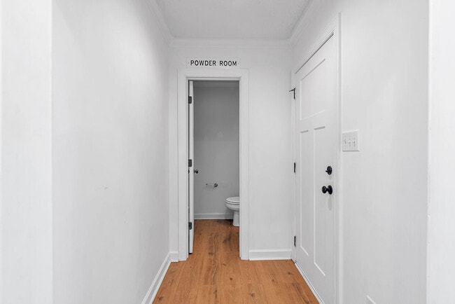 Building Photo - 105 Kenan Lp