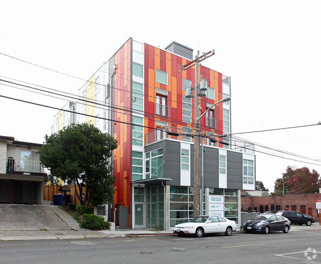 Building Photo - Wallingford Studios