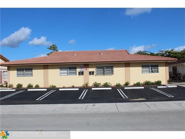 Building Photo - 7515 NW 44th Ct Building Photo - 7515 NW 44th Ct