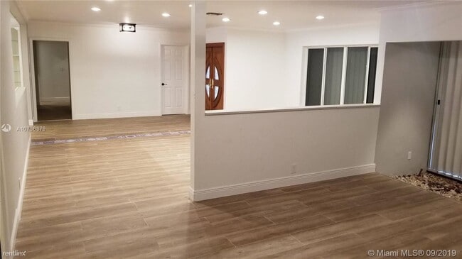 Building Photo - 5 br, 4 bath House - Hollywood Hills
