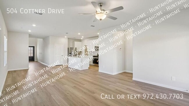 Building Photo - 504 Cottner Dr