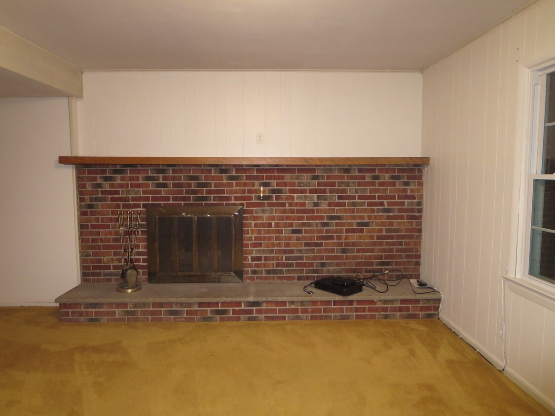 Building Photo - 13228 Clifton Rd