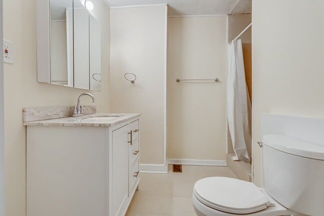 Building Photo - Beautiful 1 Bed - 2 Bathroom Home in Lawrenceville