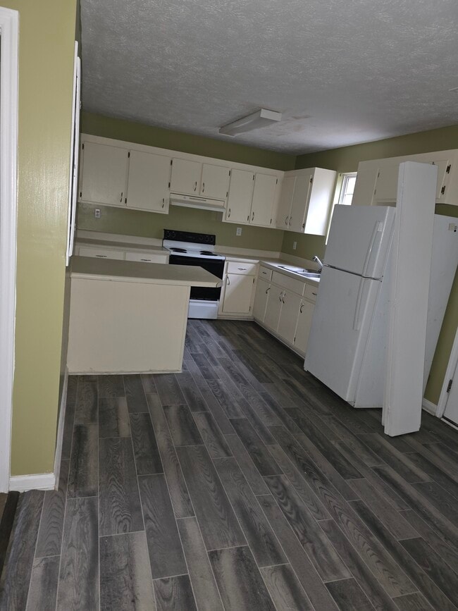 Building Photo - 705 Colleton St