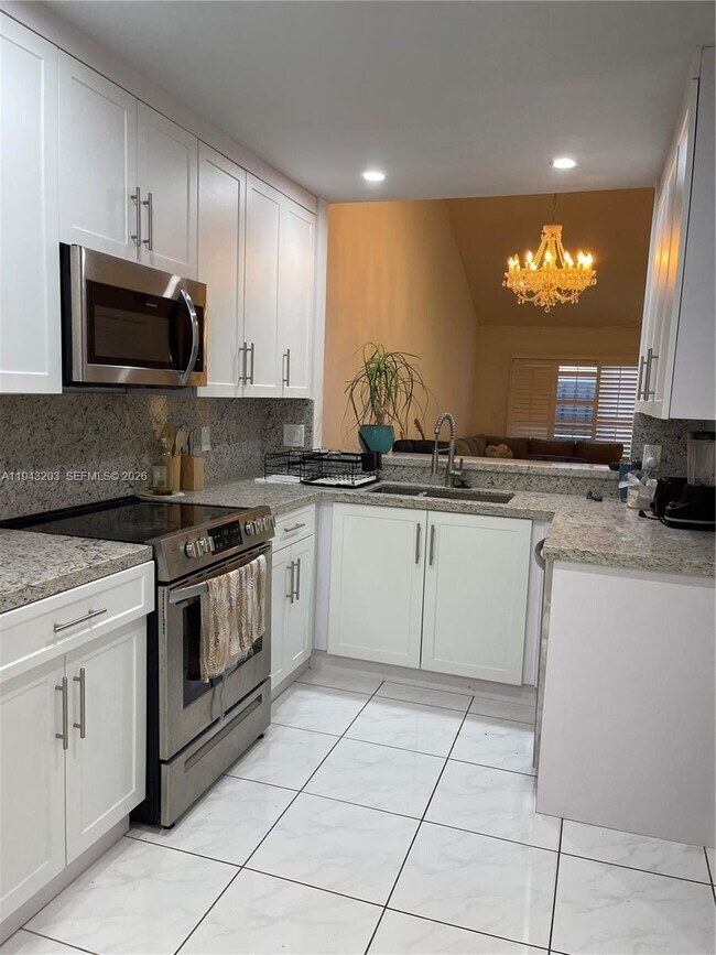 Foto del edificio - 1625 N 15th Terrace