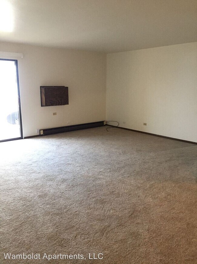 Building Photo - 611 N Cogswell Dr