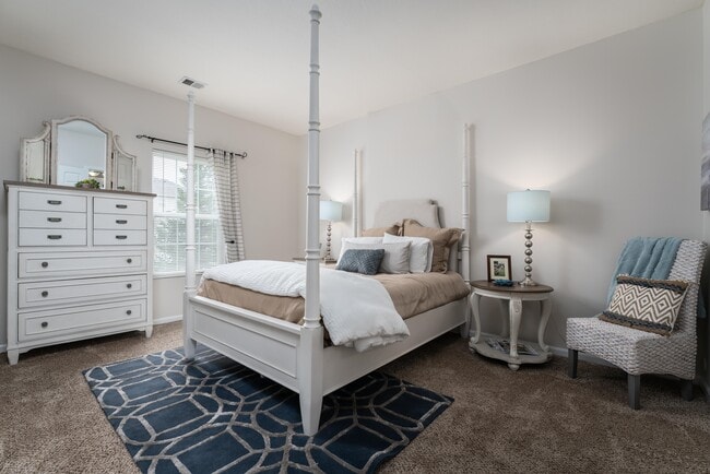 Find your restful retreat make it home today. - Catalina Club Apartments