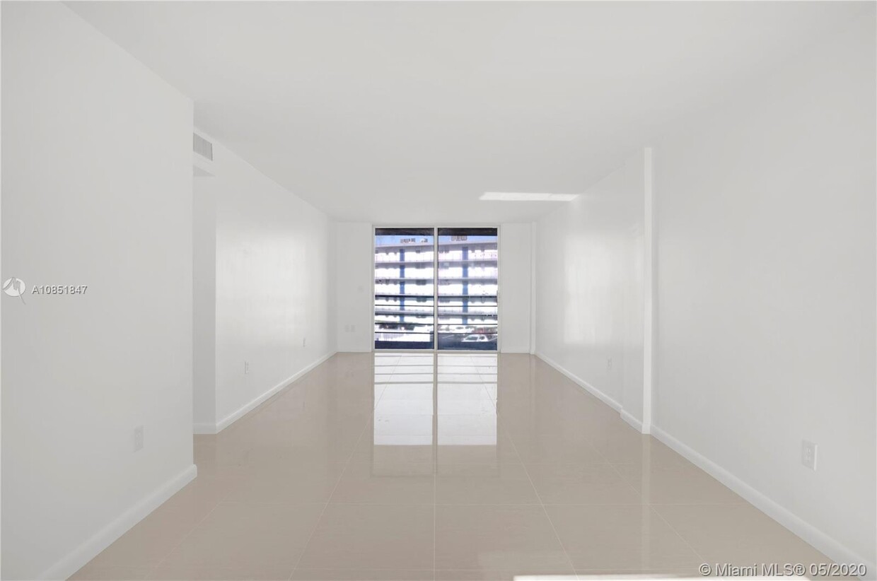 Primary Photo - 14140 SW 84th St