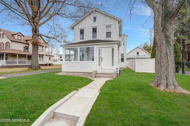 Foto del edificio - 448 Monmouth Rd