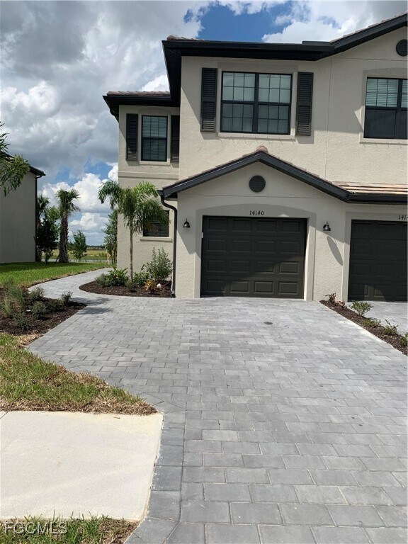 Foto del edificio - 14140 Pine Lodge Ln