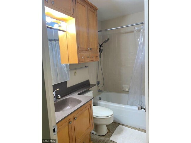 Updated with lots of storage - 19 S 1st St