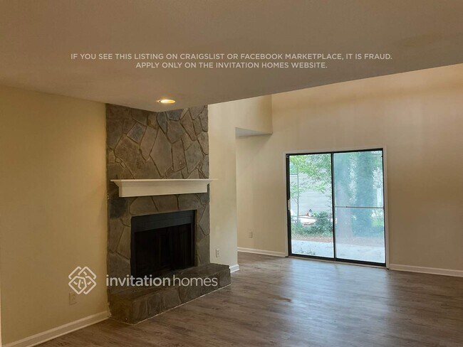 Foto del edificio - 1213 Realm Ln