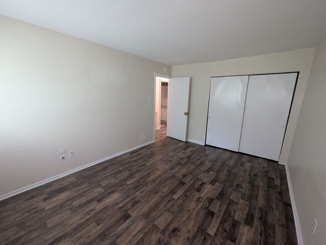 Foto del edificio - 9439 Woodbridge Rd