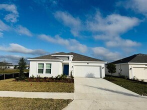 Building Photo - 5750 Gingham Dr