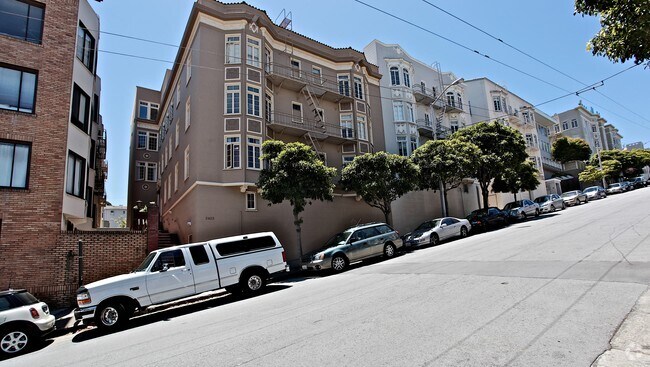 Building Photo - 2435 Union Street