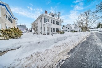 Building Photo - 28 Richardson Ave