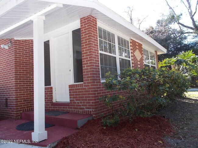 Foto del edificio - 5738 Cruz Rd