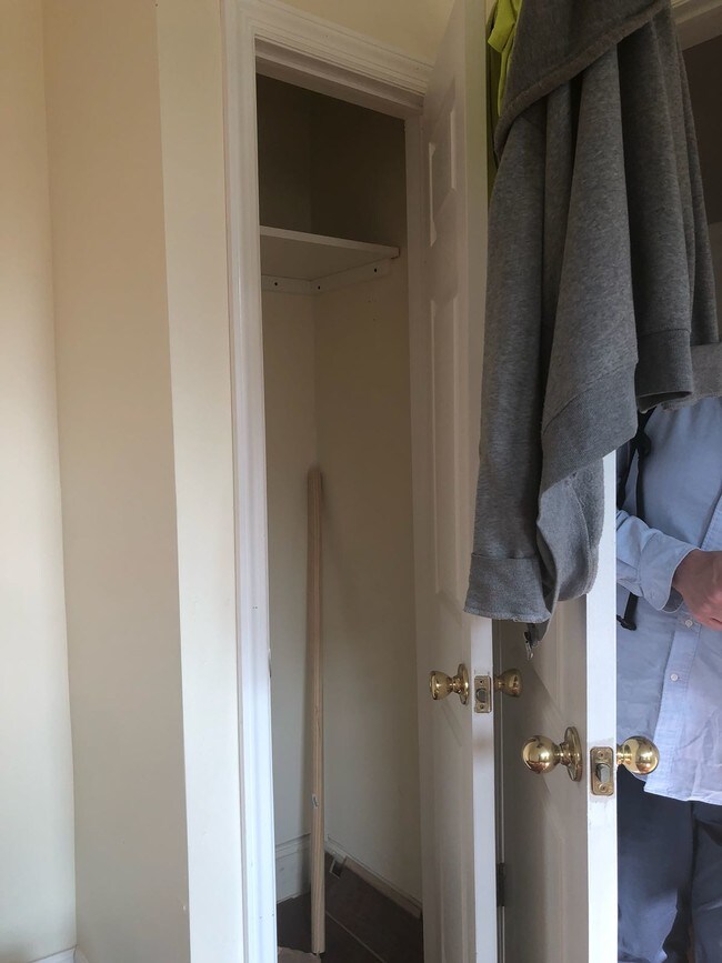 Foto del edificio - 466 E 45th St