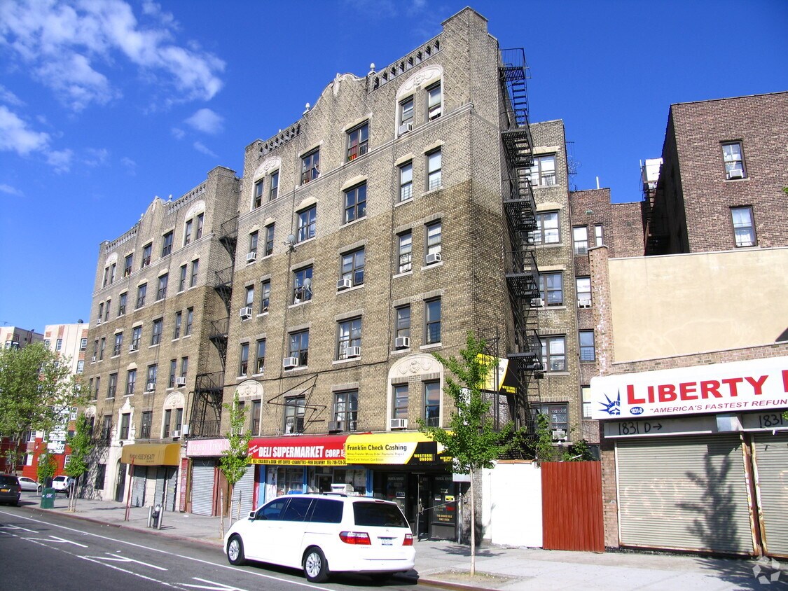 Building Photo - 1815 Grand Concourse