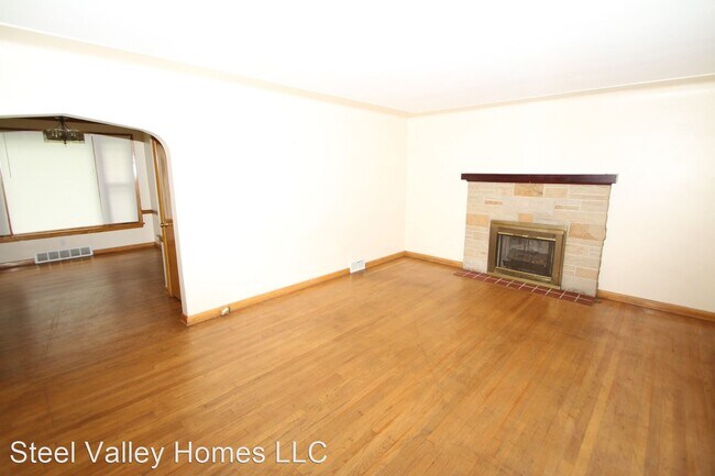 Building Photo - 3 br, 1 bath House - 4546 Grover