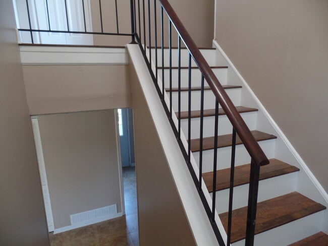Building Photo - 1855 Wright Ln
