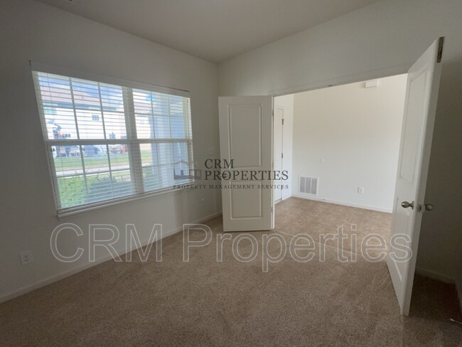 Building Photo - 5860 Crowley Pkwy